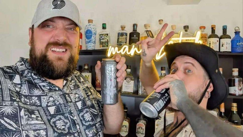 professeur titube et manoo deux influenceurs instagram
